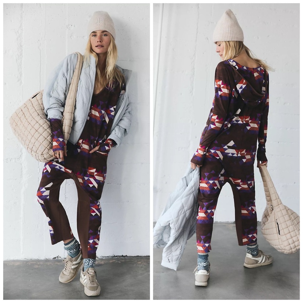 Hot Shot Long Sleeve Printed Onesie Geometric Print S
